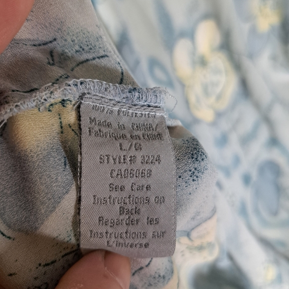 East West Vintage Baby Blue Floral Flowy Top Size Large Cross Front 3/4  Sleeve - Picture 8 of 10